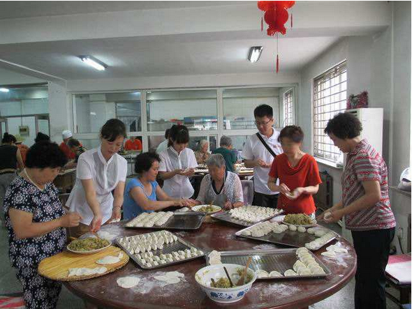 中天恒遠積極遵守履行社會職責—老年公寓獻愛心 中天恒遠積極遵守履行社會職責—老年公寓獻愛心