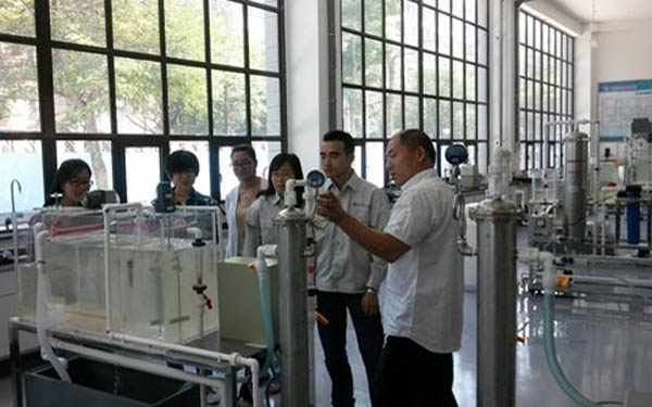 停暖后中天恒遠技師赴供應公司指導培訓考核